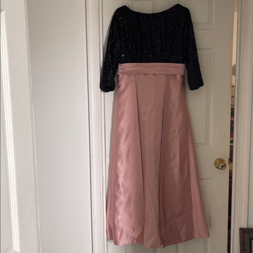 Elegant Black and Pink Women's Skirt